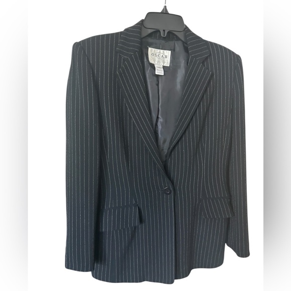 Oscar de la Renta Black Pinstripe Women's Blazer size 4 - Picture 5 of 9